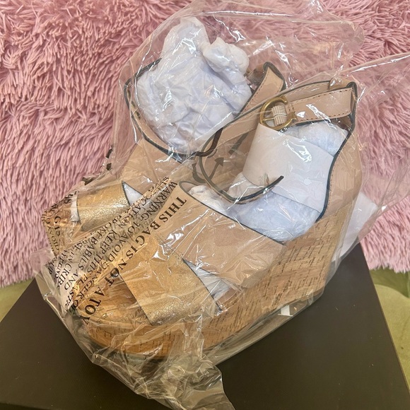 COACH - Isla Metallic Wedge: Women’s size 7.5B - Picture 12 of 14